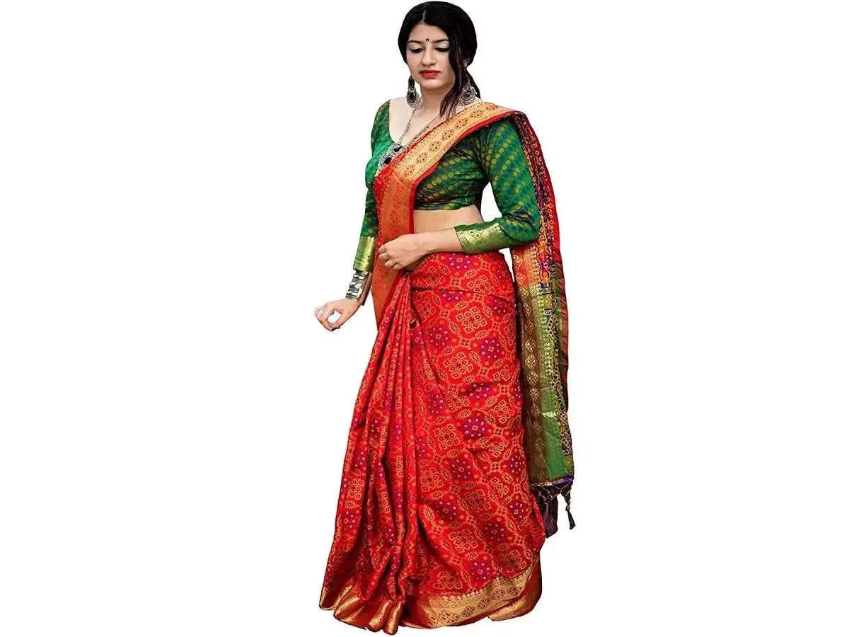 Teej पर Silk की साड़ियां आपकी खूबसूरती में भी लगा सकती है चार चांद, और महंगाई से भी नहीं होना पडे़गा परेशान...