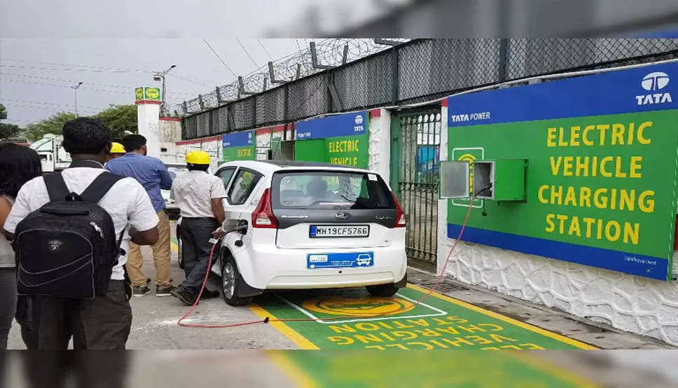 हरियाणा के इस शहर में शुरू हुआ देश का सबसे बड़ा इलेक्ट्रिक व्हीकल चार्जिंग स्टेशन, एक साथ खड़ी हो सकेंगी सैकड़ों कार