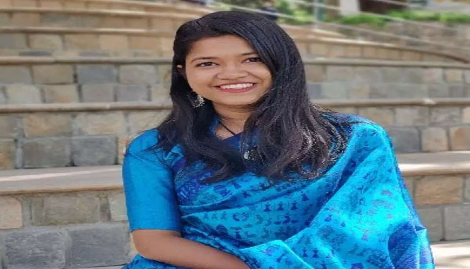 IAS Simi Karan- महज 22 साल की उम्र में बनीं IAS अफसर, जानिये क्या है सफलता का राज