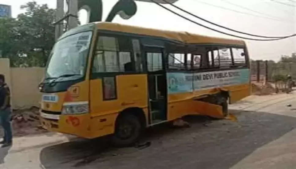 Haryana News: सोनीपत के रुकमणी देवी&nbsp;स्कूल की बस व ट्रक की टक्कर में 12 बच्चे घायल, 5 की हालत गंभीर