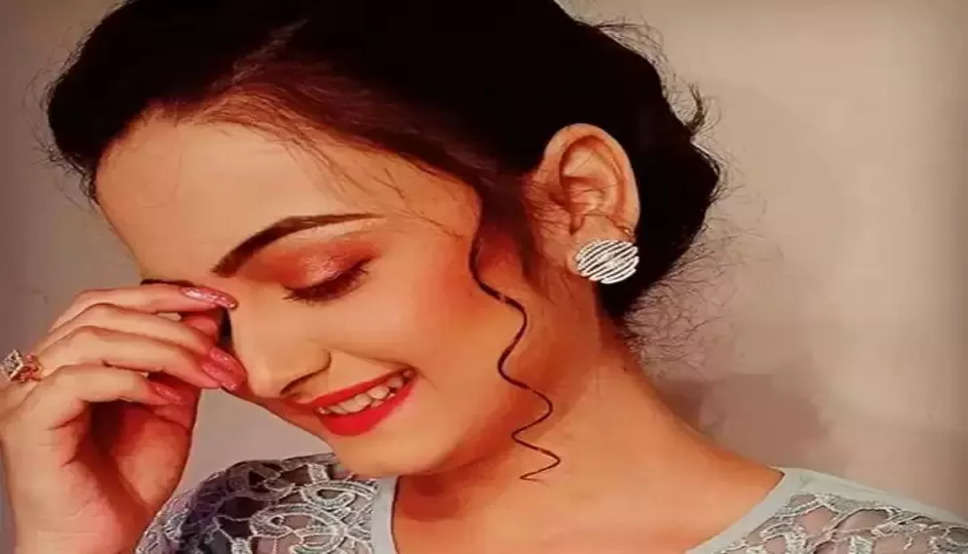 Actress Suicide: मात्र 20 साल की उम्र में इस मशहूर एक्ट्रेस ने की आत्महत्या, फ्लैट में पंखे से लटका मिला शव