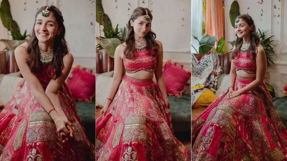 This Intricate Lehenga Of Alia Bhatt Should Be Her Wedding Outfit With  Ranbir Kapoor
