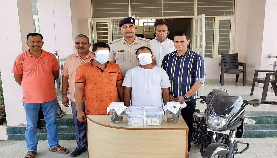 हरियाणा में दिनदहाड़े लूटा था बैंक, दो लुटेरों को हिमाचल प्रदेश से पकड़कर लाई पुलिस