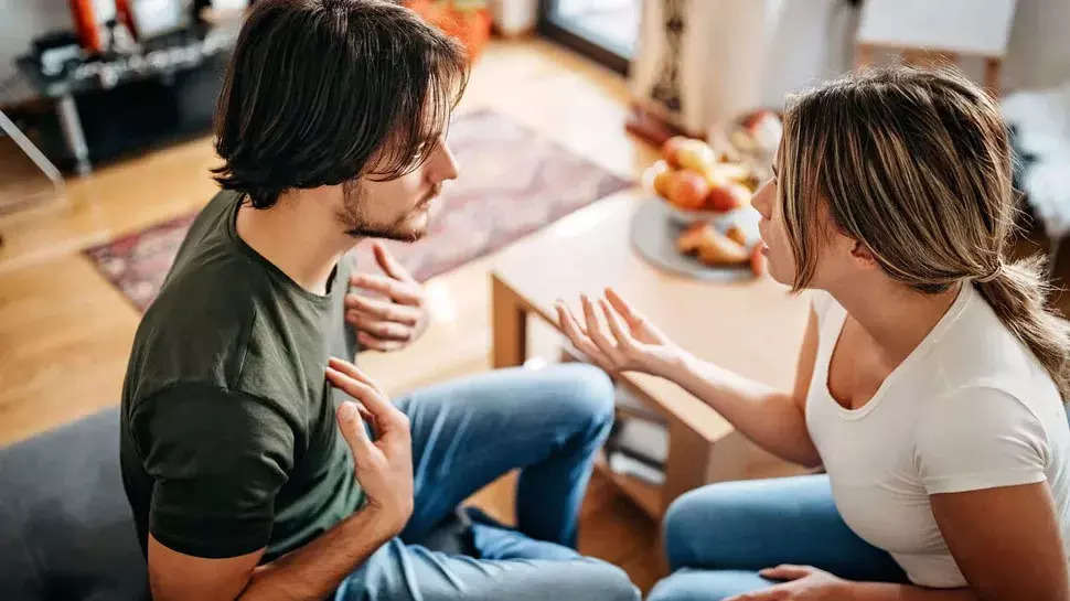 Relationship Tips: मर्दों की इन 5 आदतों को पसंद नहीं करती महिलाएं, टूट जाता है रिश्ता