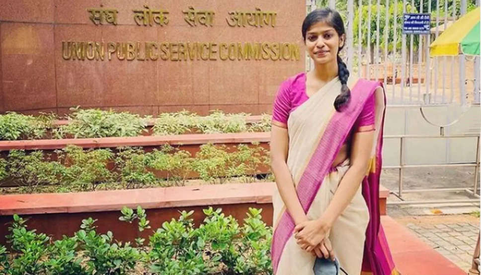 बिना कोचिंग ऐसे की UPSC एग्जाम की तैयारी, दूसरे प्रयास में पाई ऑल इंडिया 70वीं रैंक, पढ़िए सलोनी&nbsp;वर्मा&nbsp;की सफलता की कहानी