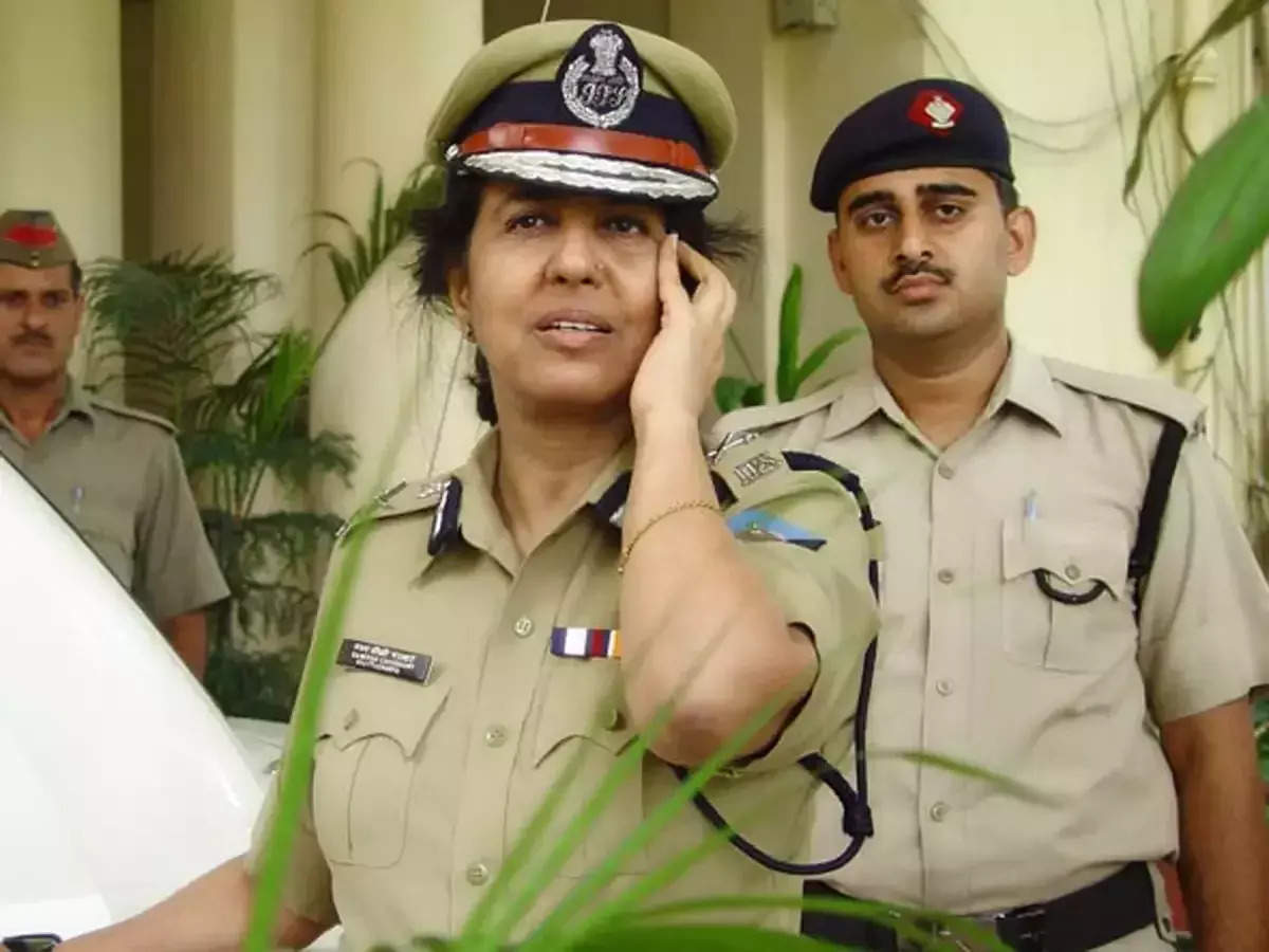 Most Beautiful IAS and IPS officers: भारत की 6 सबसे खूबसूरत IAS और IPS ऑफिसर्स, दिमाग के मामले में हैं सबसे तेज