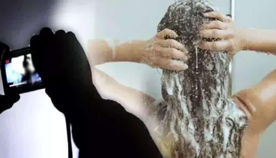 बाथरूम में नहा रही थी महिला, किराएदार ने बना ली वीडियो