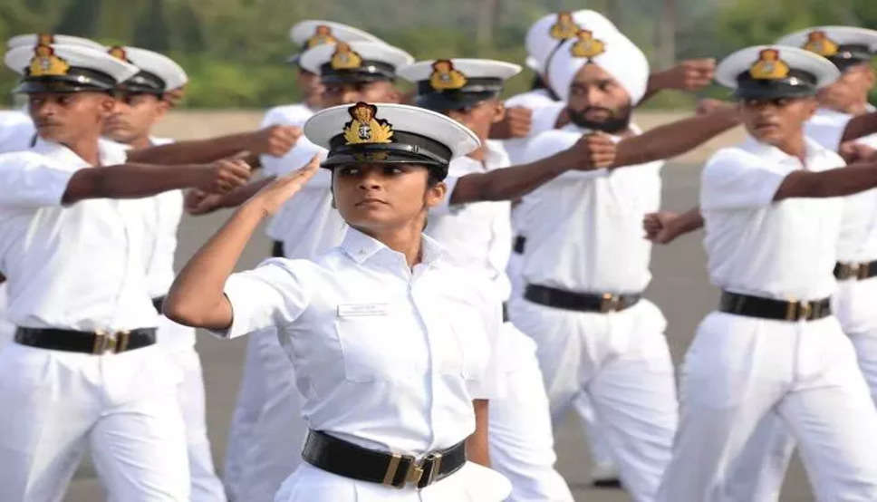 भारतीय नौसेना में 10वीं पास के लिए निकली भर्ती, जानिए क्या रहेगा सिलेक्शन व आवेदन का प्रोसेस