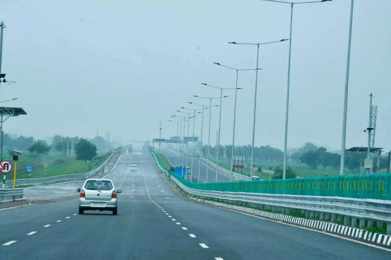 Highway Haryana: हरियाणा के बीचोबीच निकला ये हाईवे, नारनौल से होकर इन जिलों से गुजरेगा