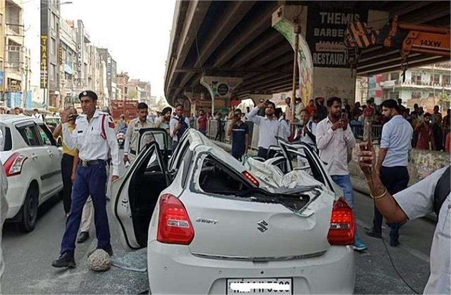 Haryana: हरियाणा के पानीपत में बड़ा हादसा, एलएनटी पुल से पाइप टूटकर वाहनों पर गिरी, कई लोग घायल