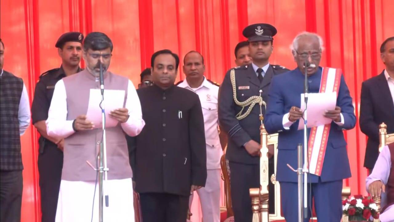 3. महिपाल ढांडा ने मंत्री पद की शपथ ली, पानीपत ग्रामीण विधानसभा सीट से विधायक हैं। इन्होने राज्य मंत्री स्वतंत्र प्रभार के पद पर शपथ ली।
