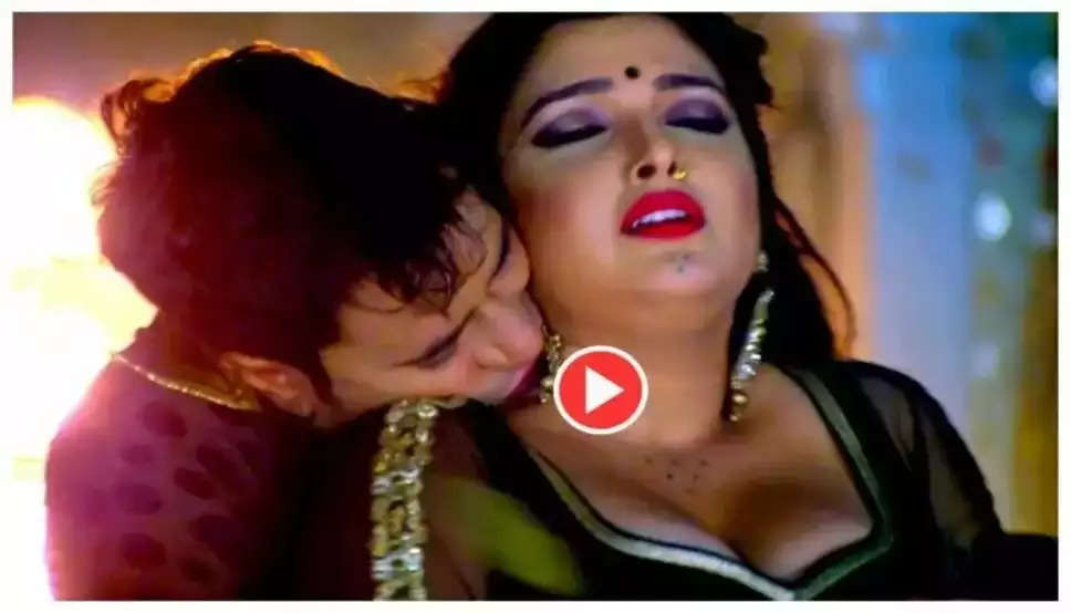 Bhojpuri dance video: Nirahua ने मोनालिसा और आम्रपाली दुबे के साथ मचाया धमाल , डांस के साथ किया रोमांस , वीडियो वायरल