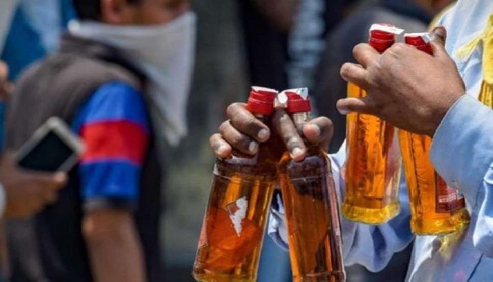  Liquor shop closed: शराब के शौकीनों के लिए जरूरी खबर, दिल्ली- हरियाणा में आज से बंद रहेंगी शराब की दुकानें 