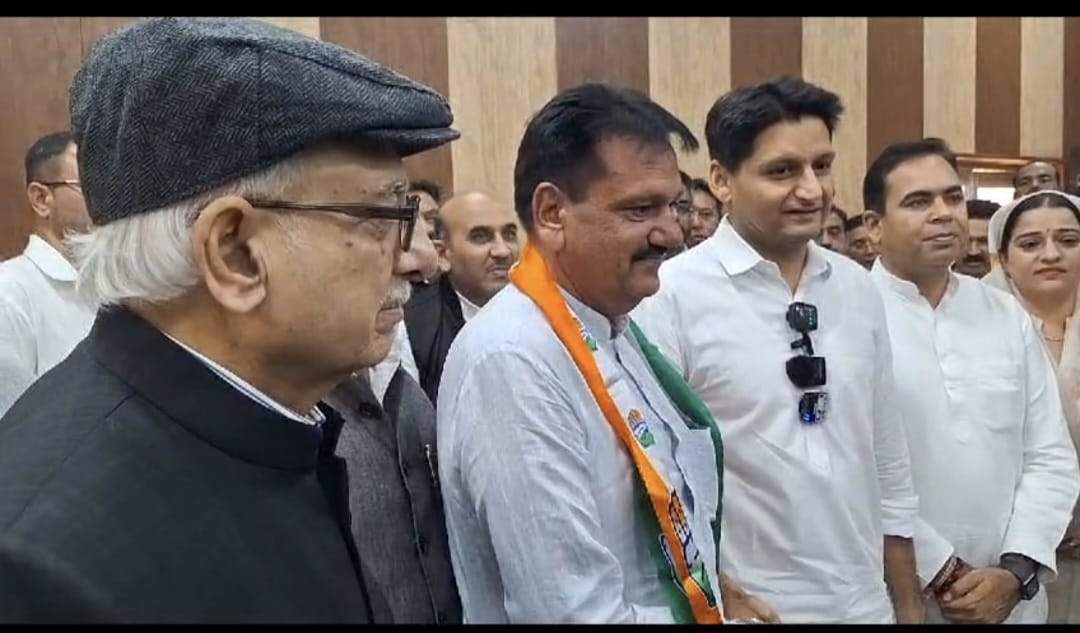 Haryana: पूर्व जिला पार्षद व इनेलो नेता हरपाल सिंह कासनियां राज्य सभा सांसद दीपेंद्र सिंह हुड्डा की मौजूदगी में कांग्रेस में शामिल