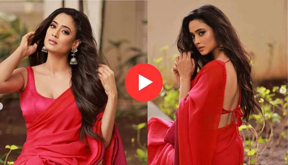 Shweta Tiwari ने लाल साड़ी पहन बढ़ाई लोगों की धड़कन, जल्दी देखें Look 