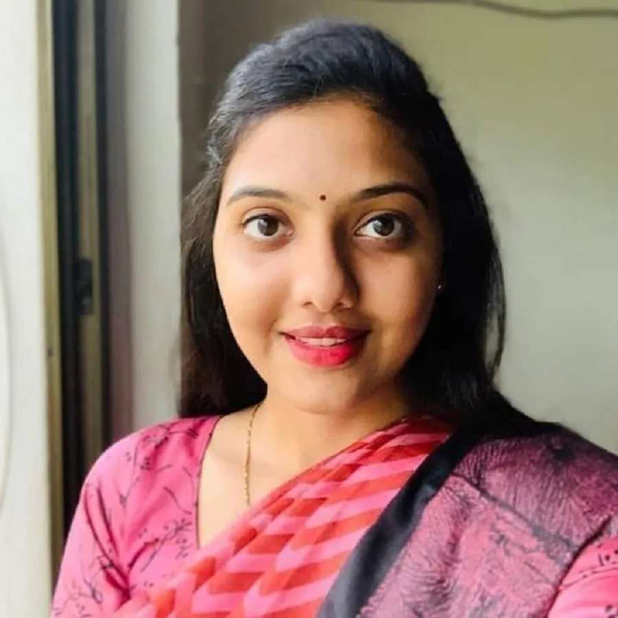  IAS Srushti Deshmukh: कौनसे कॉलेज से पढ़ी हुई हैं देश की सबसे खूबसूरत IAS सृष्टि जयंत देशमुख, देखें कितने आए थे अंक